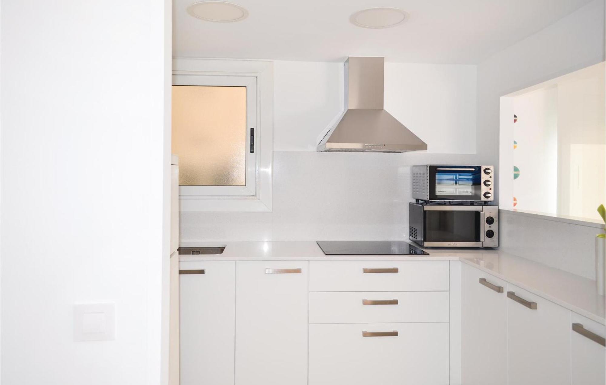 3 Bedroom Beautiful Apartment In Lloret De Mar Kültér fotó