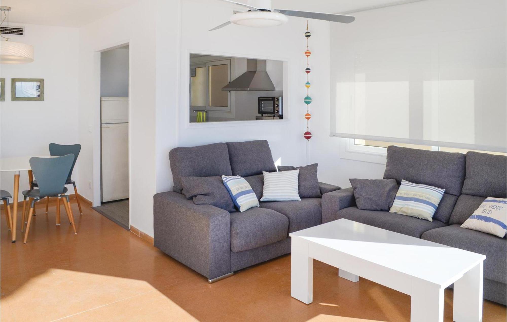 3 Bedroom Beautiful Apartment In Lloret De Mar Kültér fotó