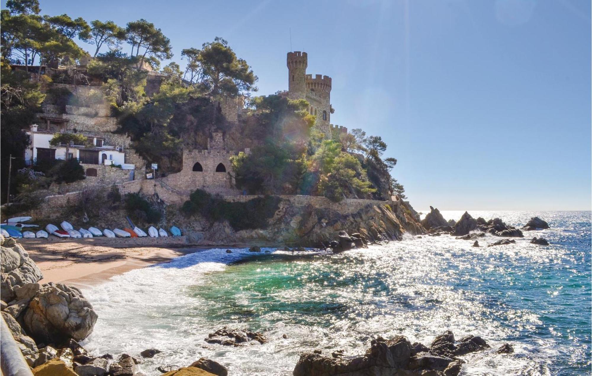 3 Bedroom Beautiful Apartment In Lloret De Mar Kültér fotó